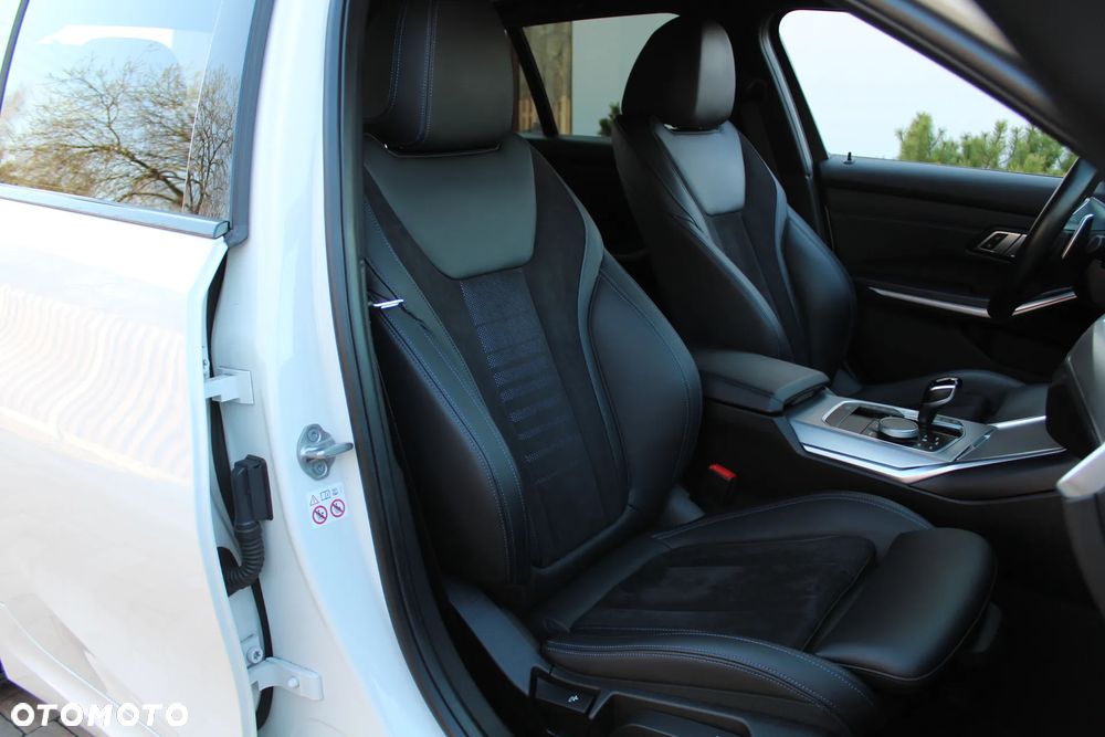 BMW Seria 3 320i M Sport - 20