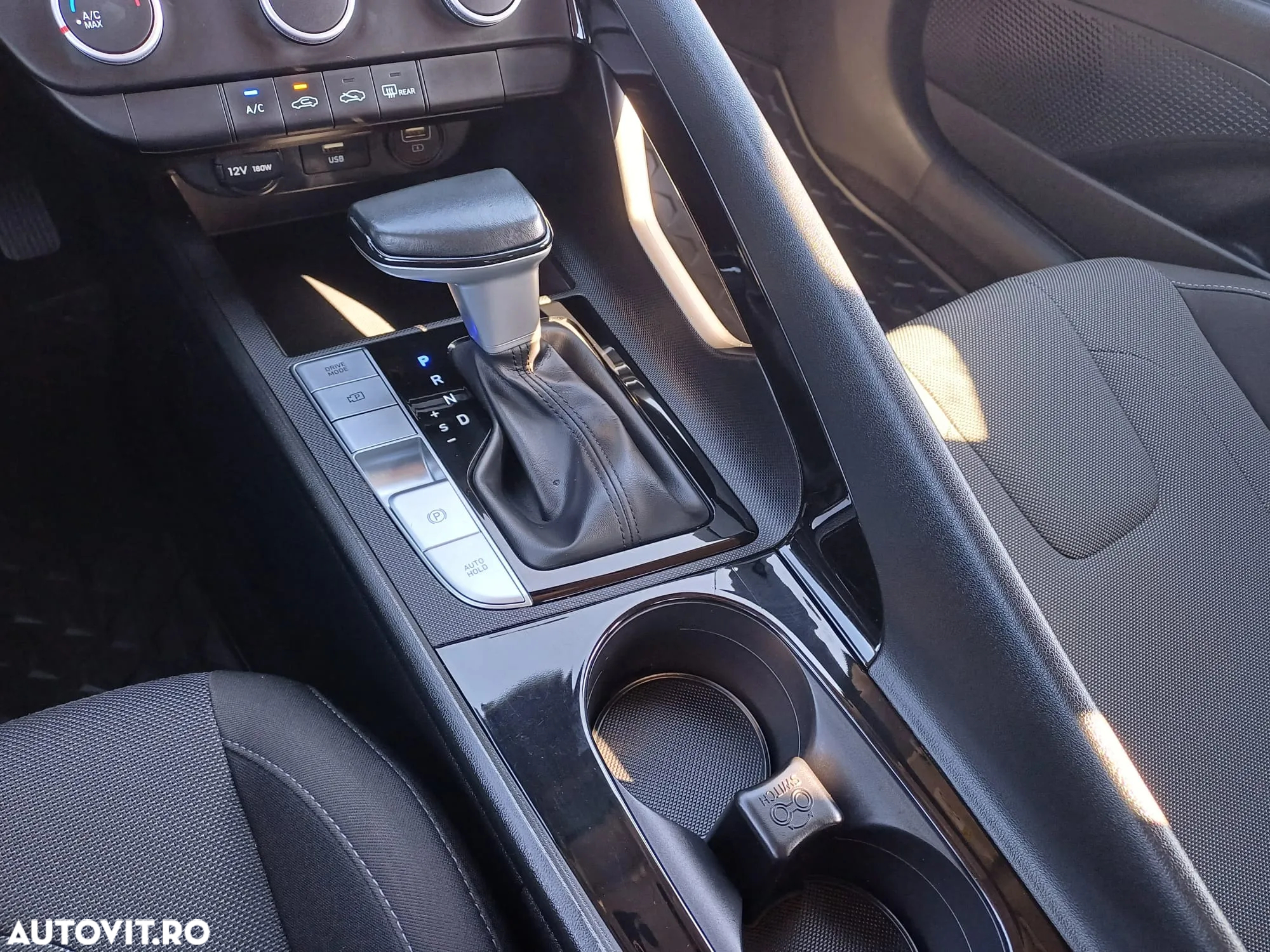 Hyundai Elantra 1.6 l 123 CP CVT Comfort - 21