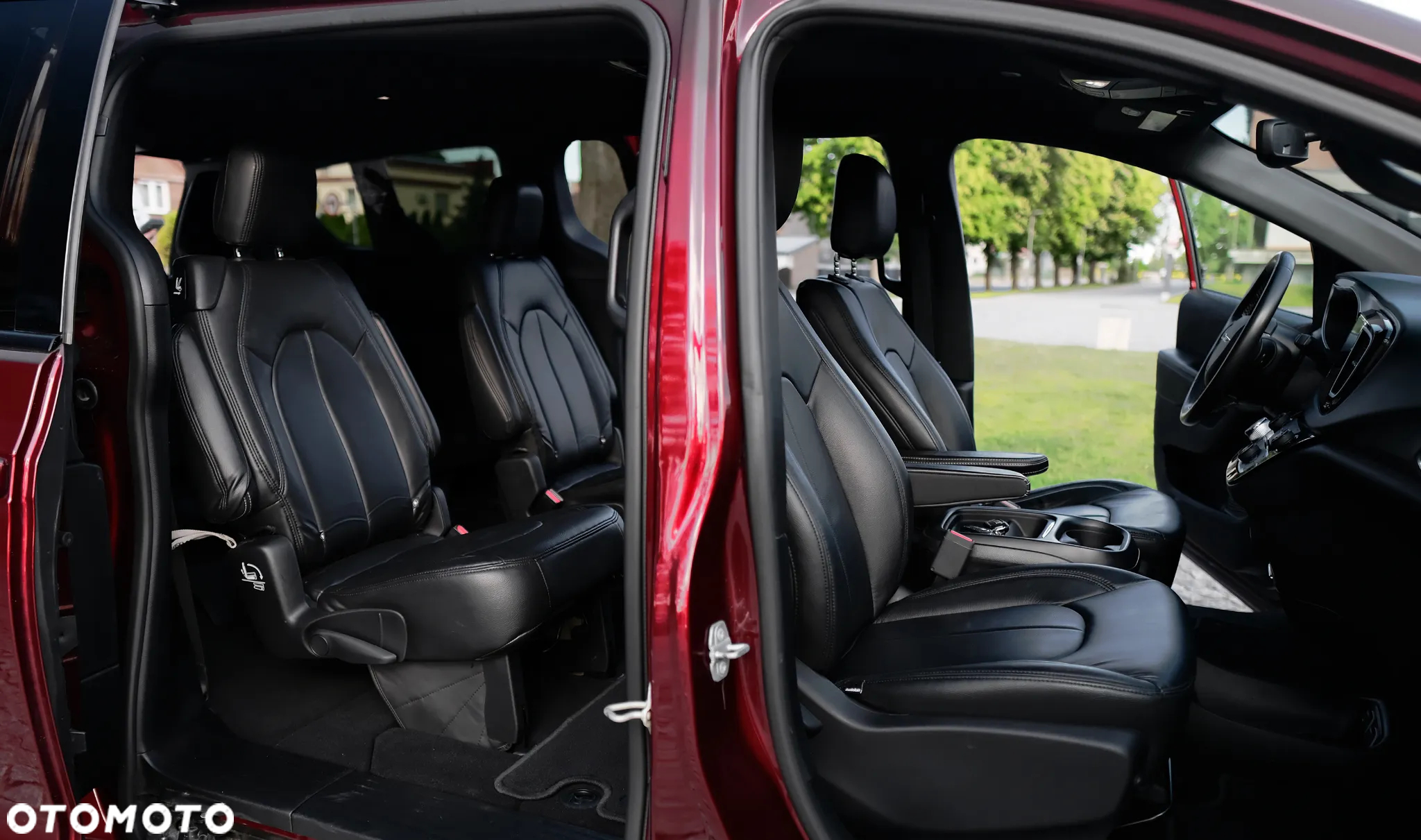 Chrysler Pacifica - 19