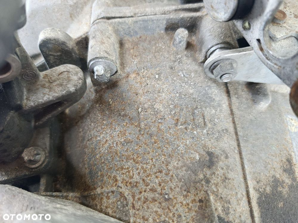 SKRZYNIA BIEGÓW MANUALNA 6 OPEL SIGNUM F40 1.9 CDTI - 6