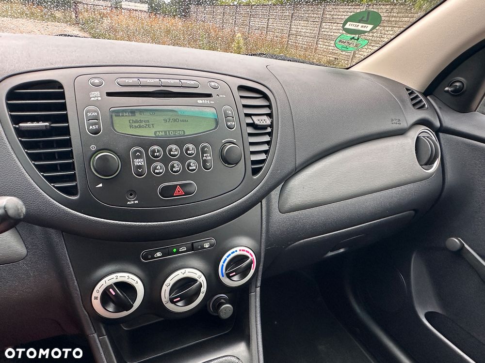 Hyundai i10 1.1 Edition Plus - 12