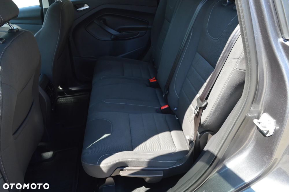 Ford Kuga 2.0 TDCi 2x4 Titanium - 13