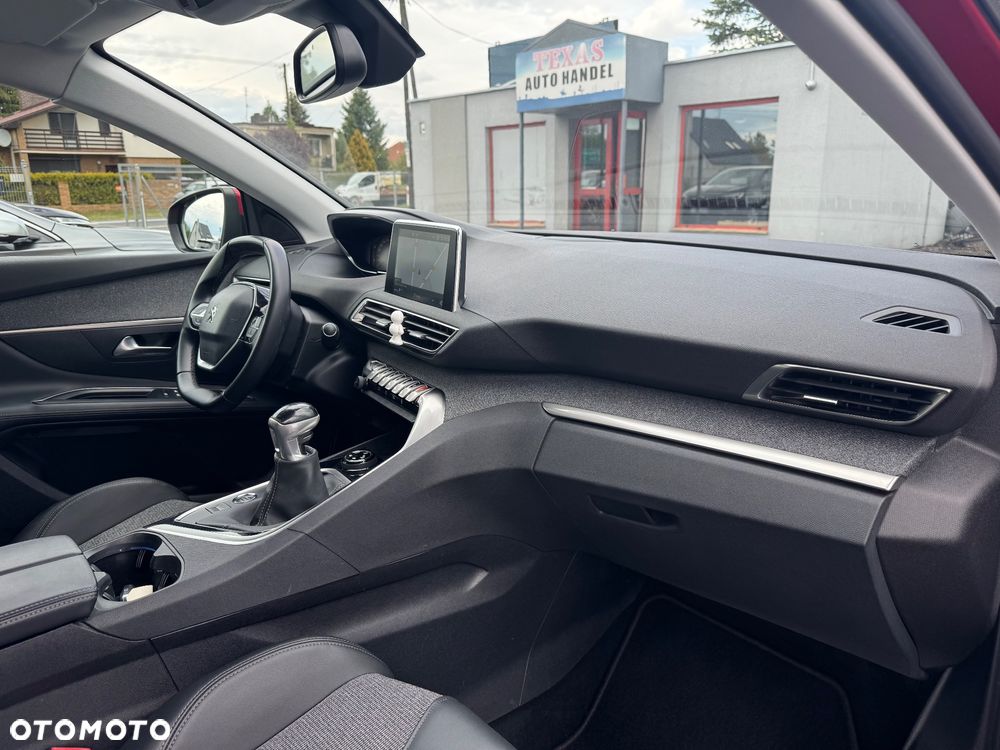 Peugeot 3008 PureTech 130 Stop & Start GPF Allure Pack - 19