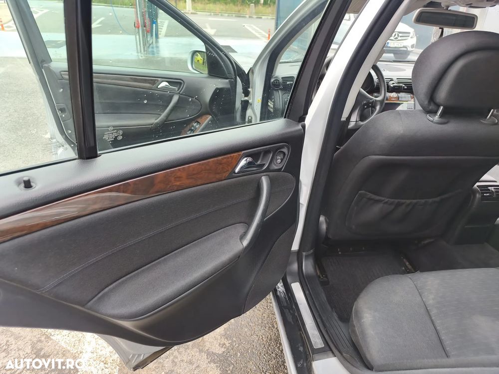 Mercedes-Benz C 180 Kompressor Elegance - 13