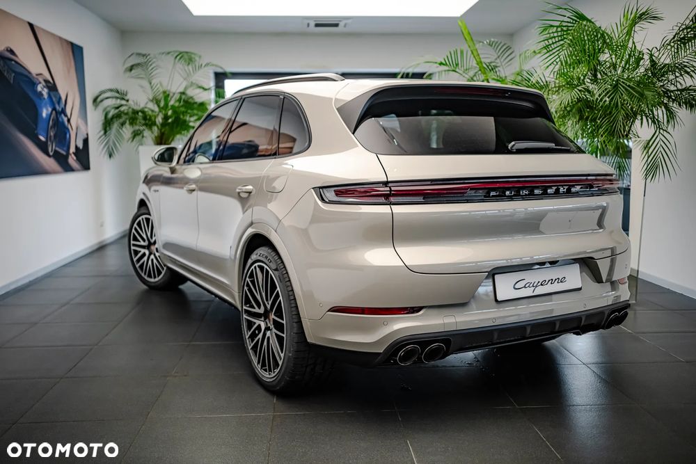 Porsche Cayenne E-Hybrid PHEV Black Edition - 25