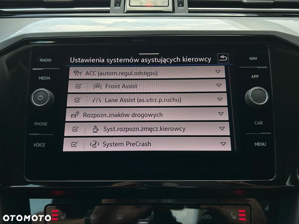 Volkswagen Passat 2.0 TSI Business DSG - 30