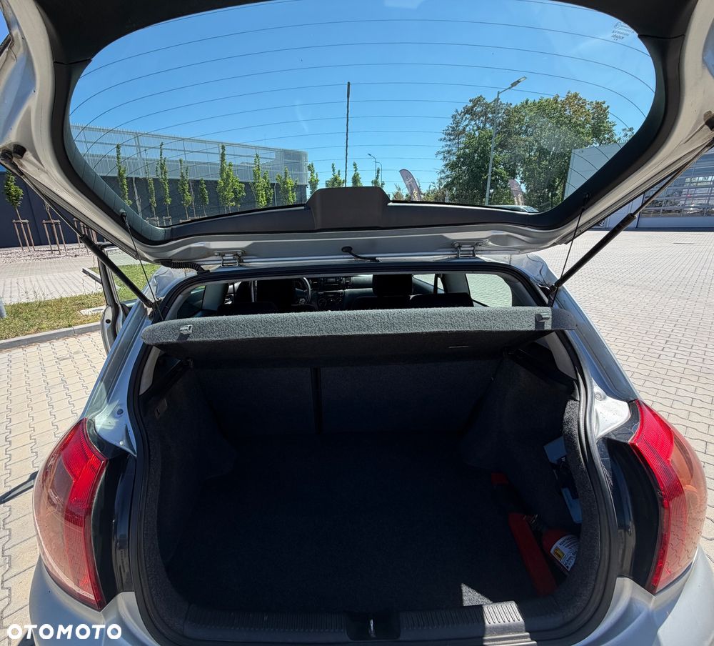 Toyota Corolla 1.4 VVT-i Luna - 26