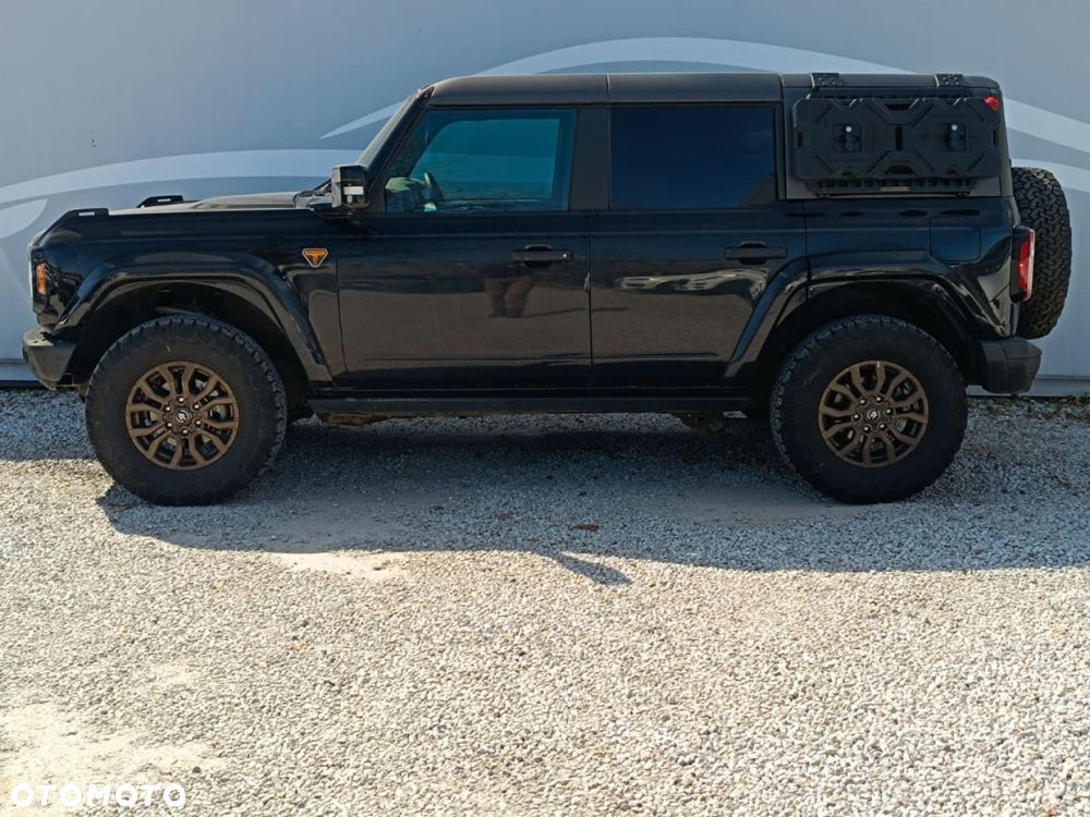 Ford Bronco - 16
