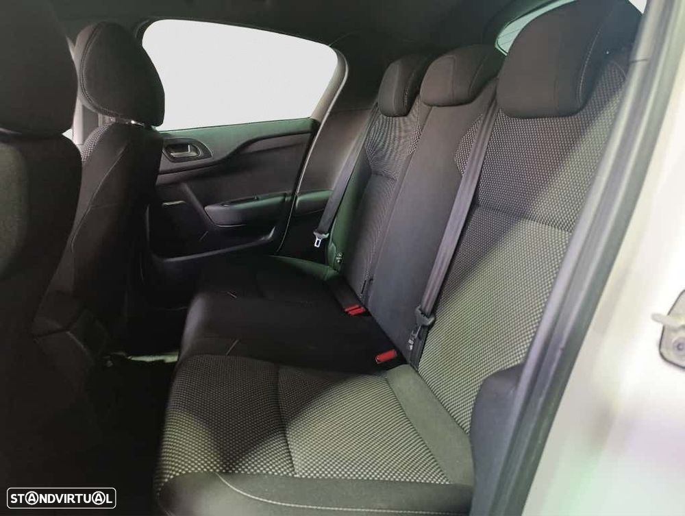 Citroën DS4 1.6 HDi Chic - 11