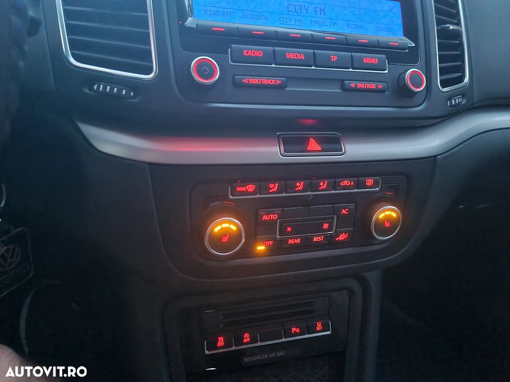 Volkswagen Sharan 2.0 TDI Comfortline - 9
