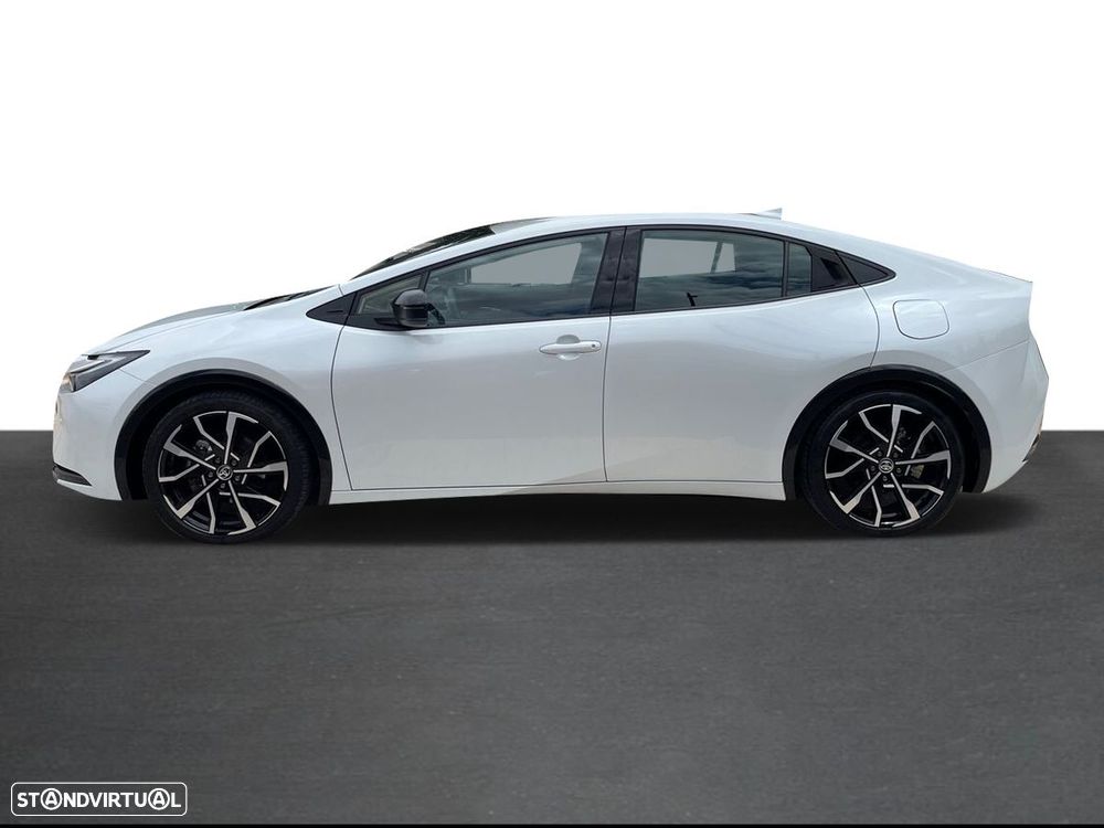 Toyota Prius 2.0 Plug-in Luxury - 4