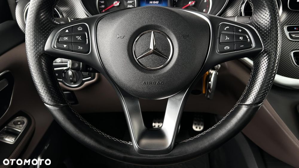 Mercedes-Benz Klasa V - 15