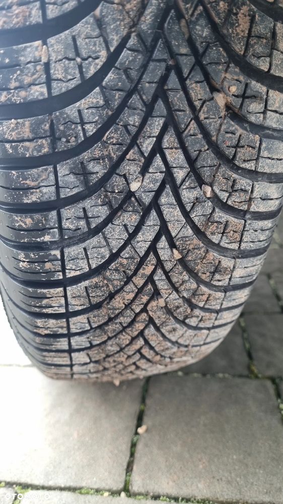 Mitsubishi Space Star - 12