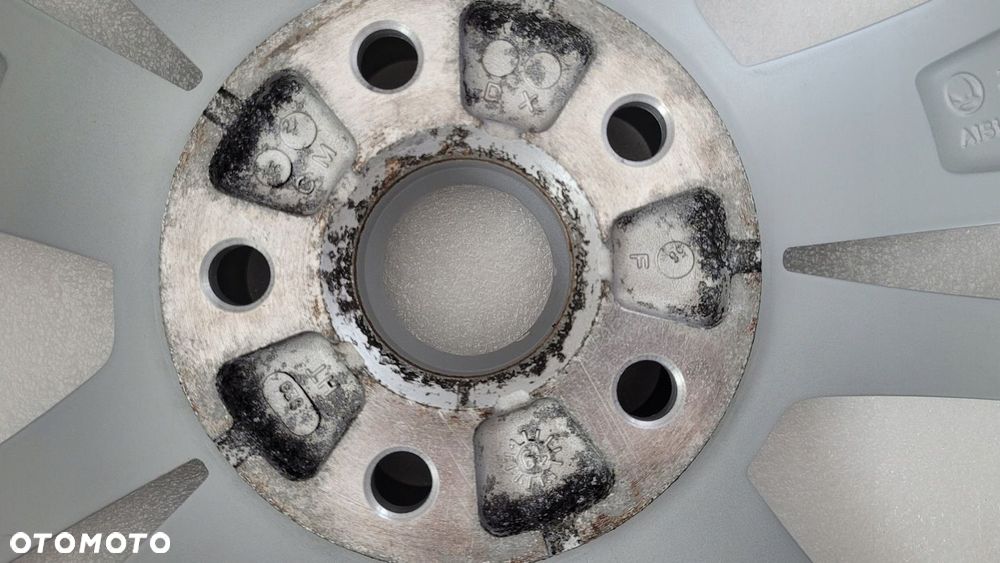 FELGA SKODA KODIAQ KAROQ 565 7x18 18 ET43 5X112 - 11