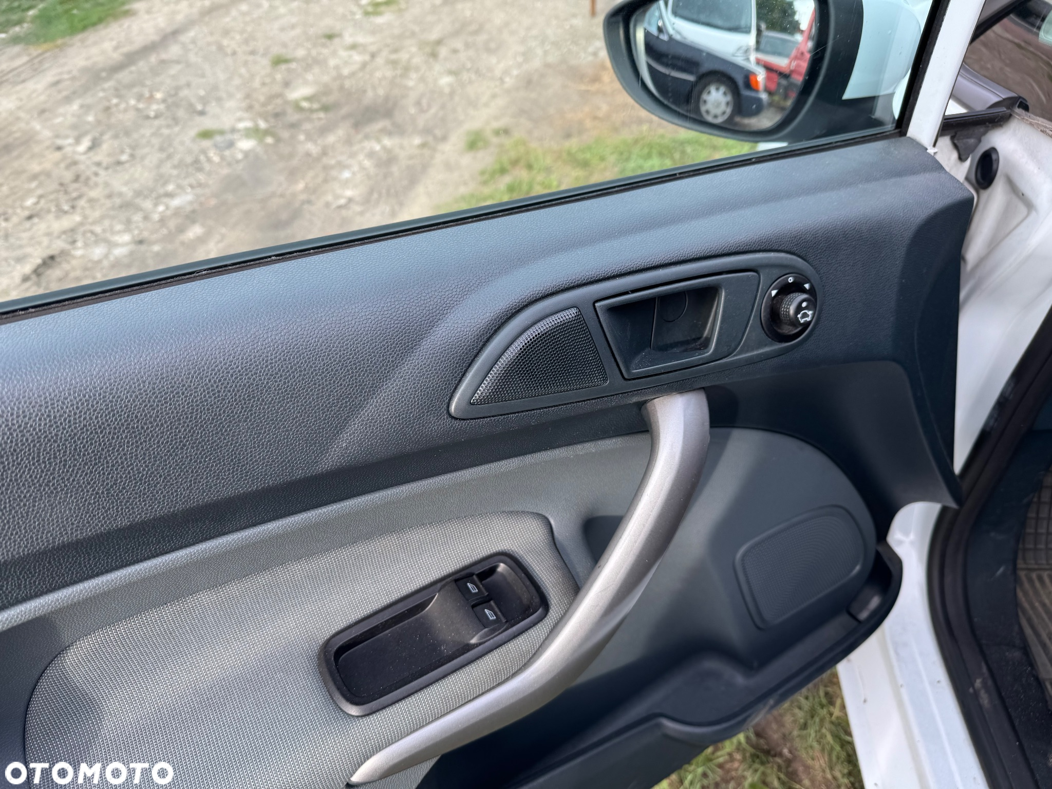 Ford Fiesta 1.25 Ambiente - 12