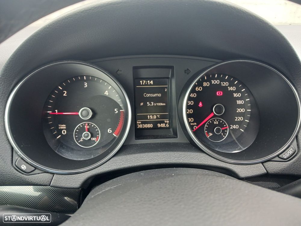 VW Golf 2.0 TDi Confortline - 6