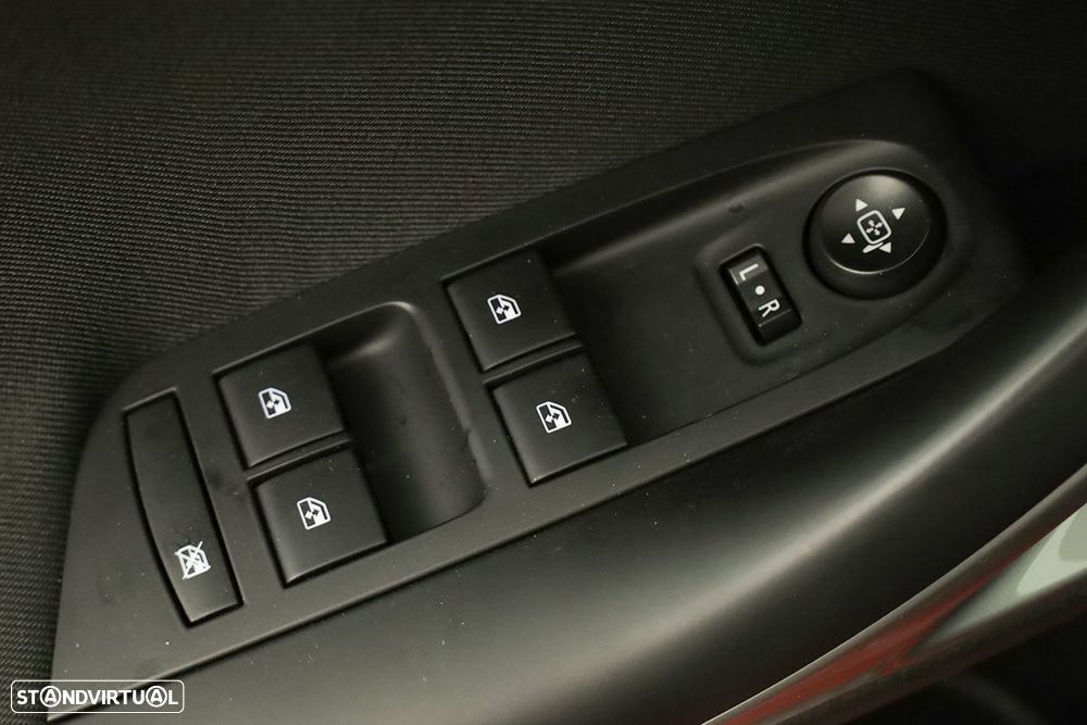 Opel Astra 1.2 T GS Line S/S - 20