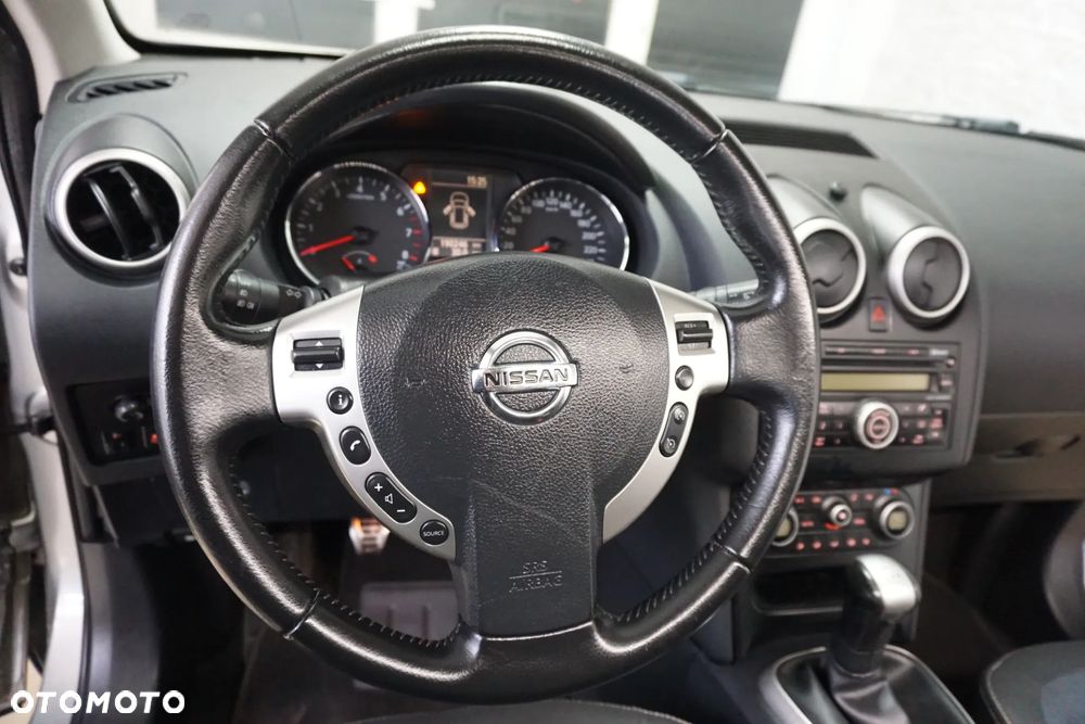 Nissan Qashqai - 23