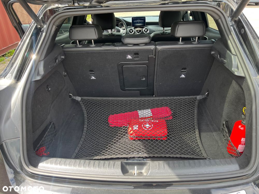 Mercedes-Benz GLA 250 4-Matic - 11