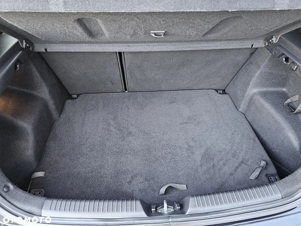 Kia Ceed 1.6 T-GDI GT - 29