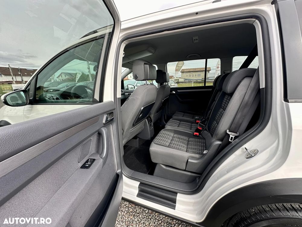 Volkswagen Touran - 6