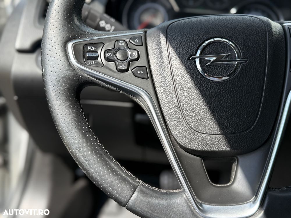 Opel Insignia 2.0 CDTi 4x4 Automatik Sport - 6