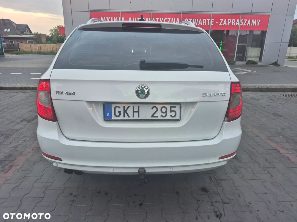 Skoda Superb 2.0 TDI 4x4 Ambition DSG - 2