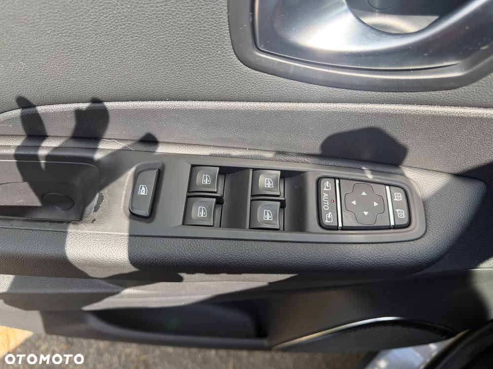 Renault Captur 1.5 dCi Energy Zen Plus EDC - 18
