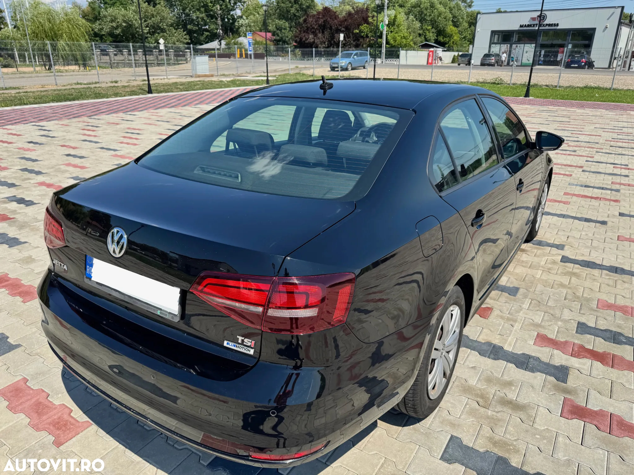 Volkswagen Jetta 1.2 TSI Trendline - 13