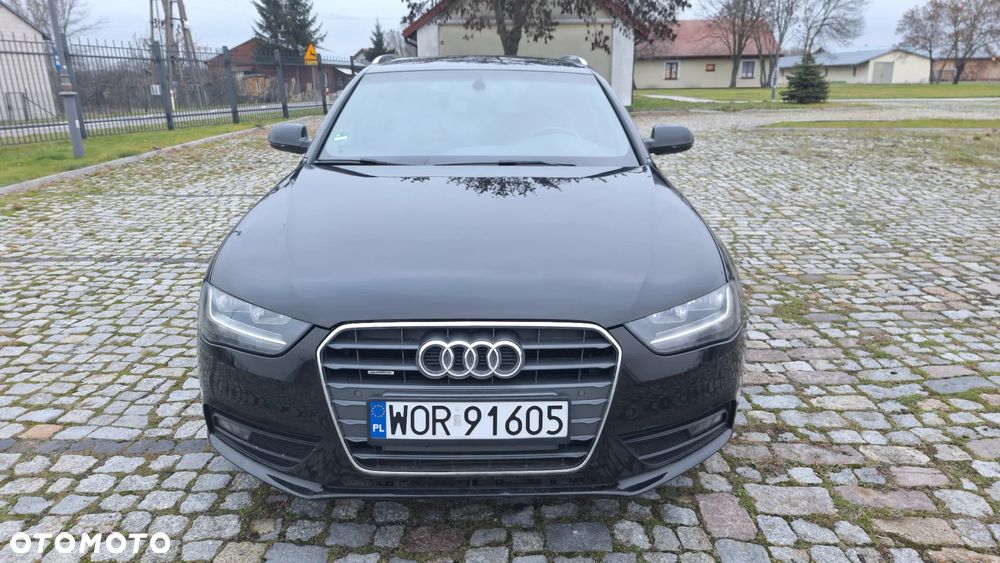 Audi A4 Avant 2.0 TDI DPF quattro S tronic S line Sportpaket - 2