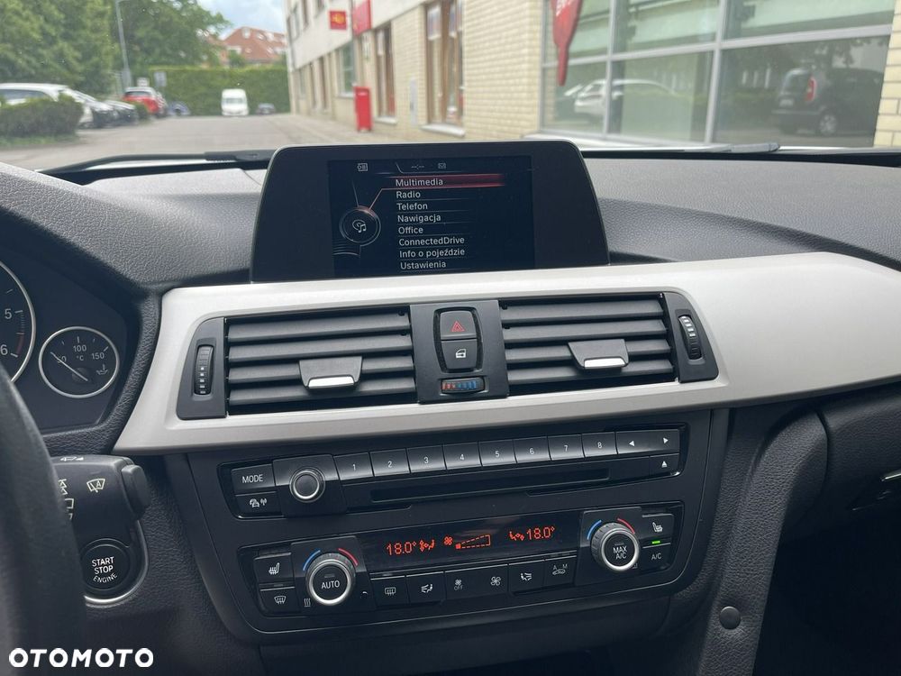 BMW Seria 3 - 32