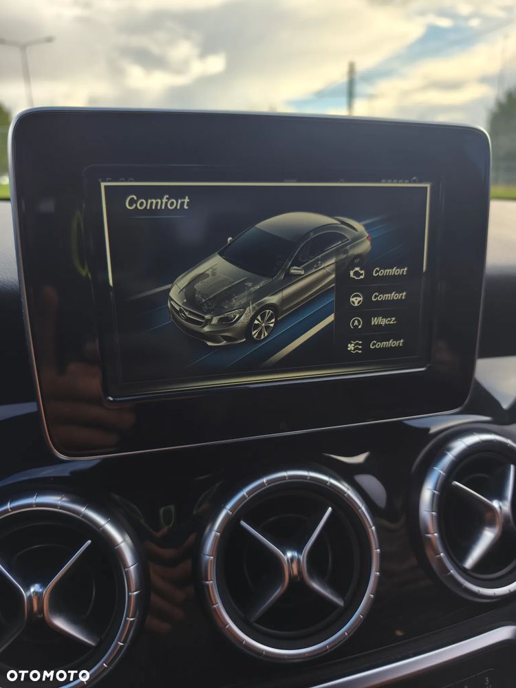 Mercedes-Benz CLA 250 4Matic 7G-DCT Sport - 19