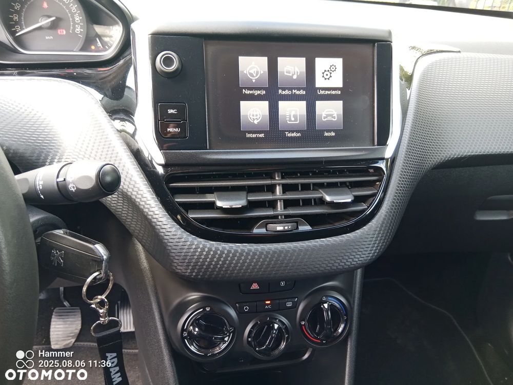 Peugeot 208 1.2 PureTech Style - 16