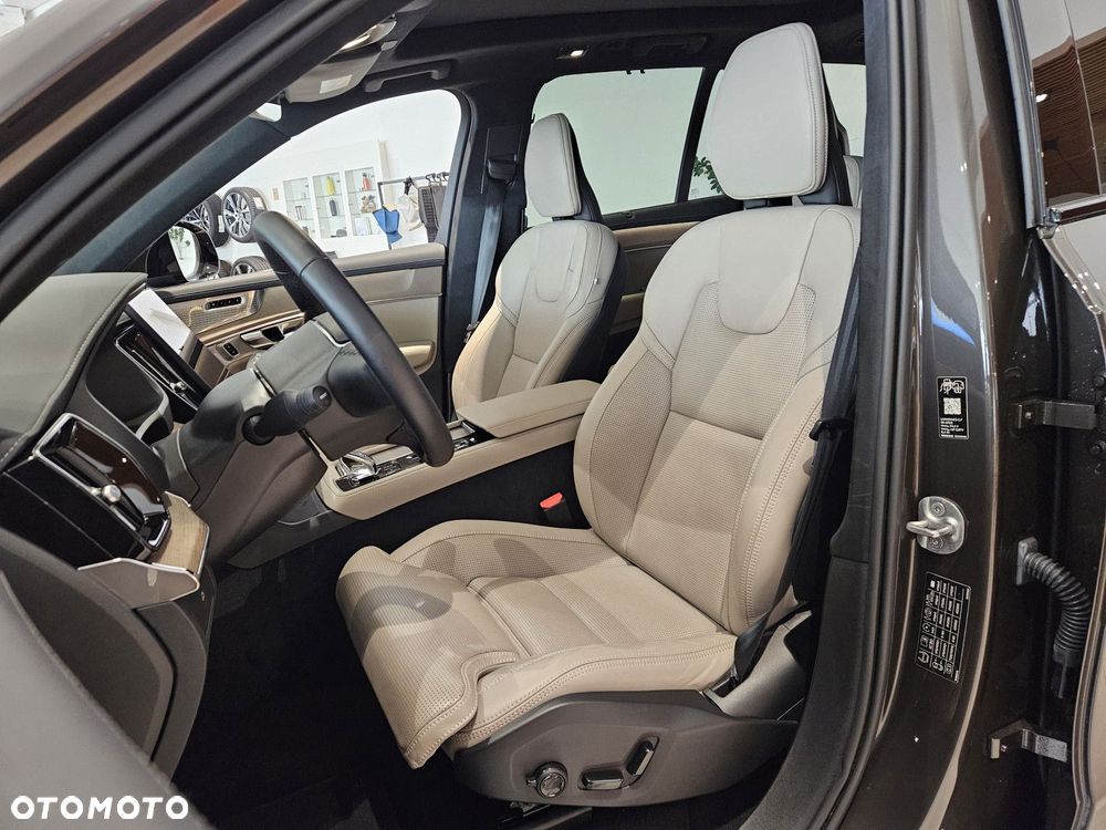 Volvo XC 90 - 17