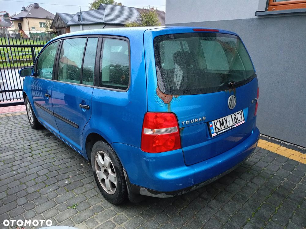 Volkswagen Touran 2003 photo 2