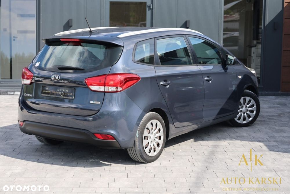 Kia Carens - 8