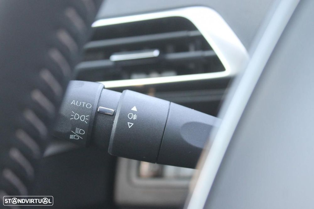 Peugeot 3008 1.5 BlueHDi Allure - 34