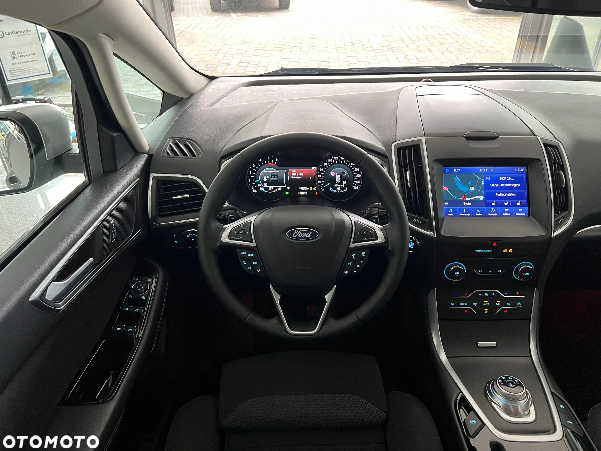 Ford S-Max 2.0 EcoBlue Titanium - 24