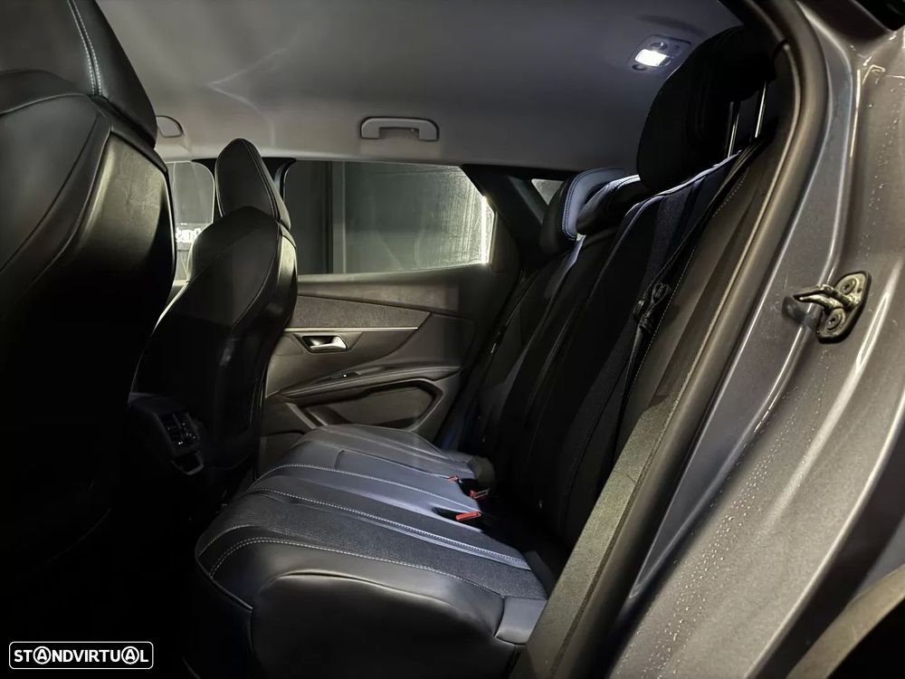 Peugeot 3008 1.6 Hybrid Allure Pack e-EAT8 - 32