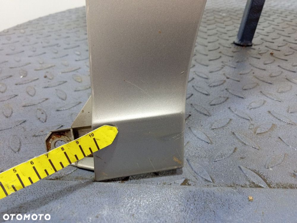 LANCIA YPSILON I BŁOTNIK PRZÓD PRAWY 647 - 8