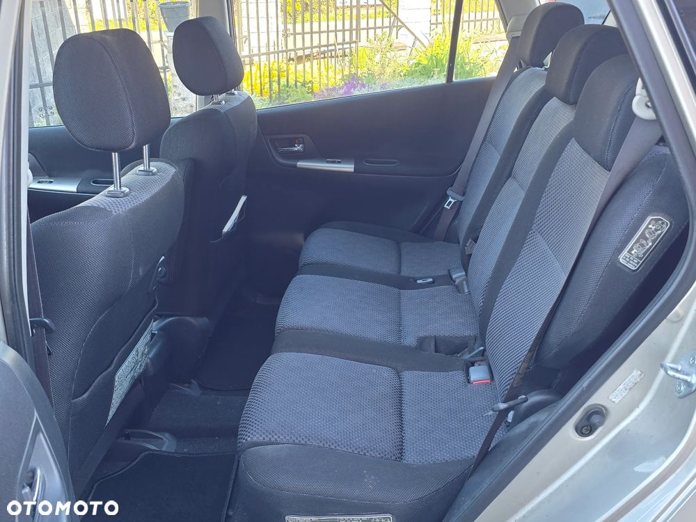 Toyota Corolla Verso 1.6 - 15