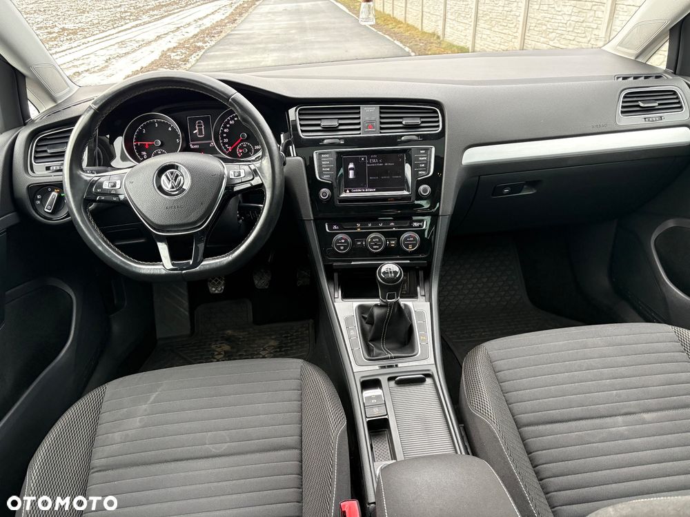 Volkswagen Golf 1.6 TDI BlueMotion Technology Cup - 13