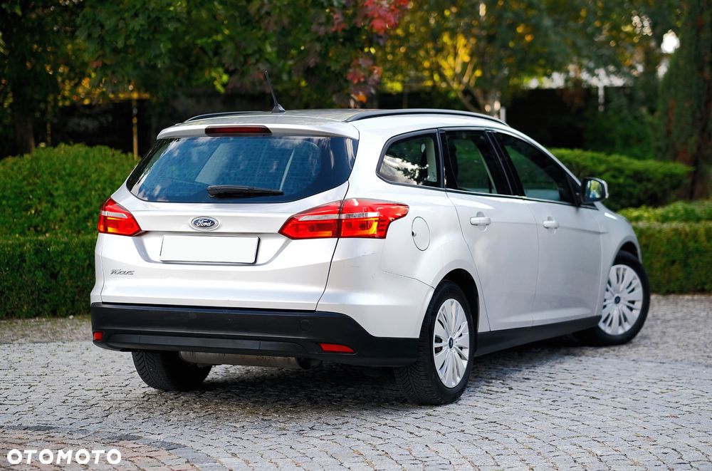 Ford Focus 1.6 Trend Sport PowerShift - 6