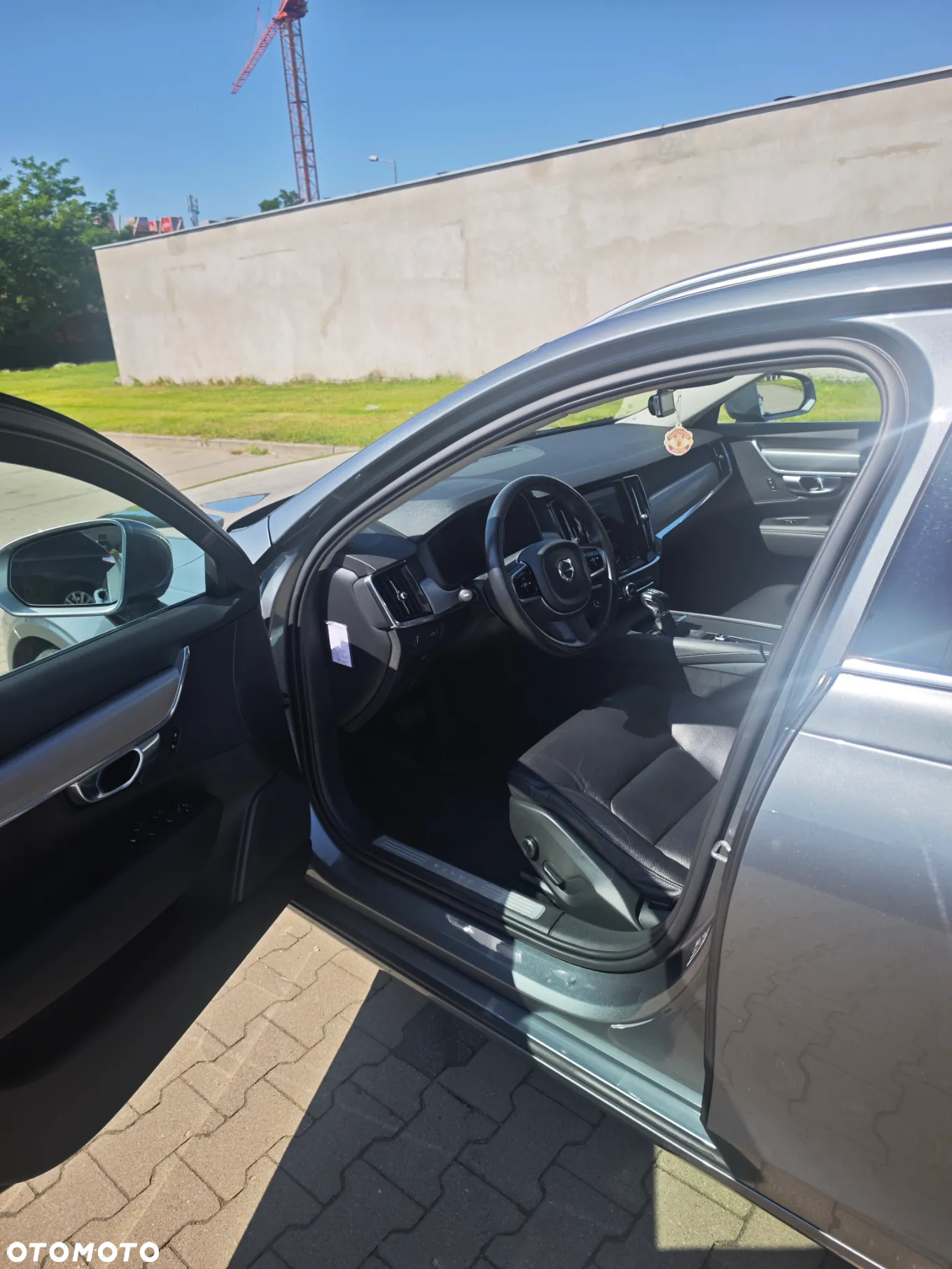Volvo V90 D4 Momentum - 12
