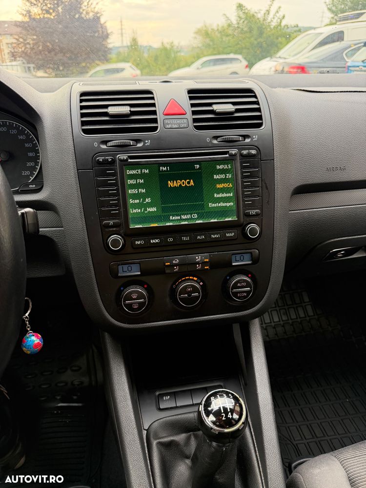 Volkswagen Golf 1.4 Comfortline - 12