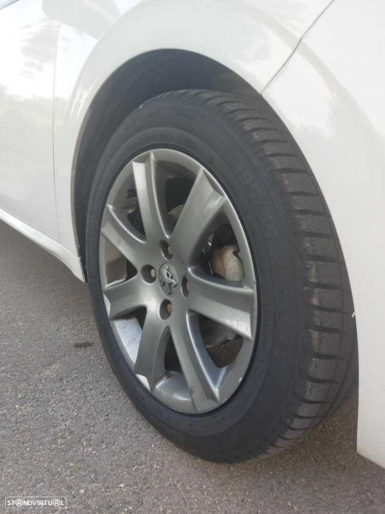 Peugeot 208 e-HDi 68 EGS5 Stop&Start Active - 11