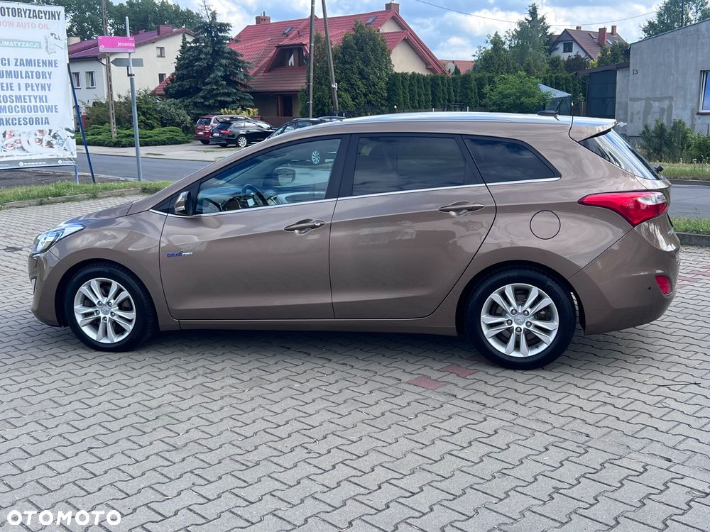 Hyundai i30 i30cw blue 1.6 CRDi Trend - 8
