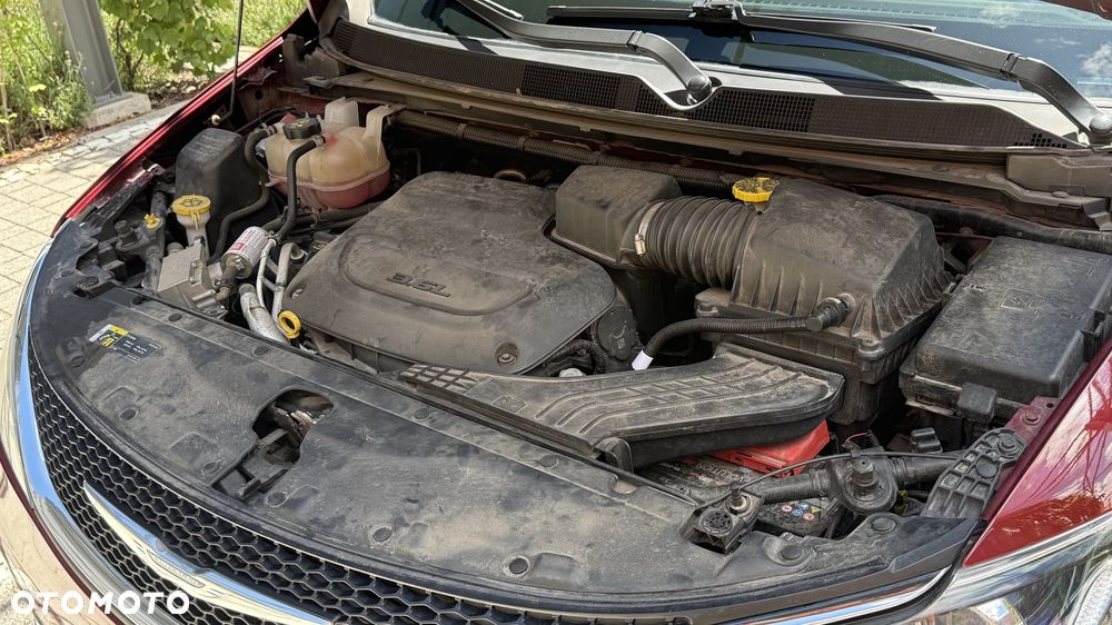 Chrysler Pacifica - 40