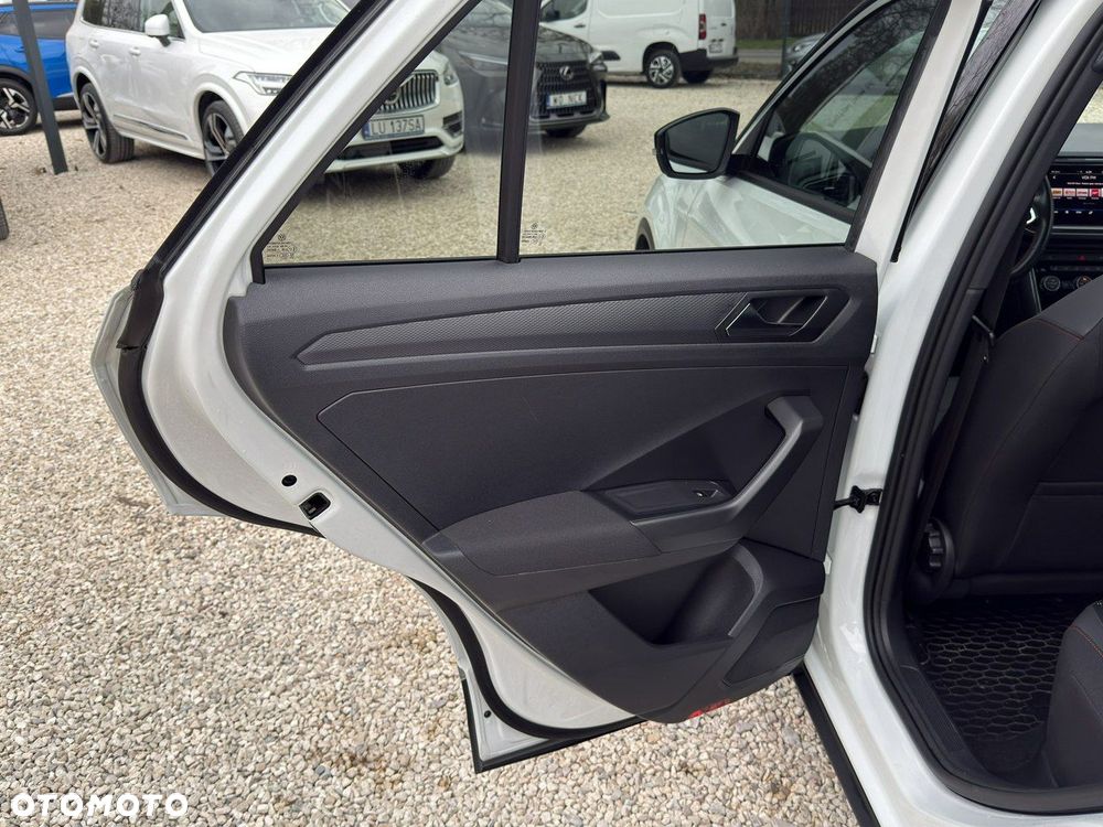 Volkswagen T-Roc - 16