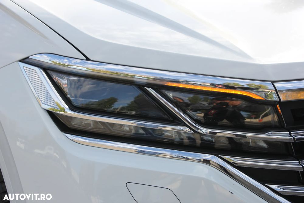 Volkswagen Touareg 3.0 V6 TDI 4Motion DPF Automatik R-Line - 24